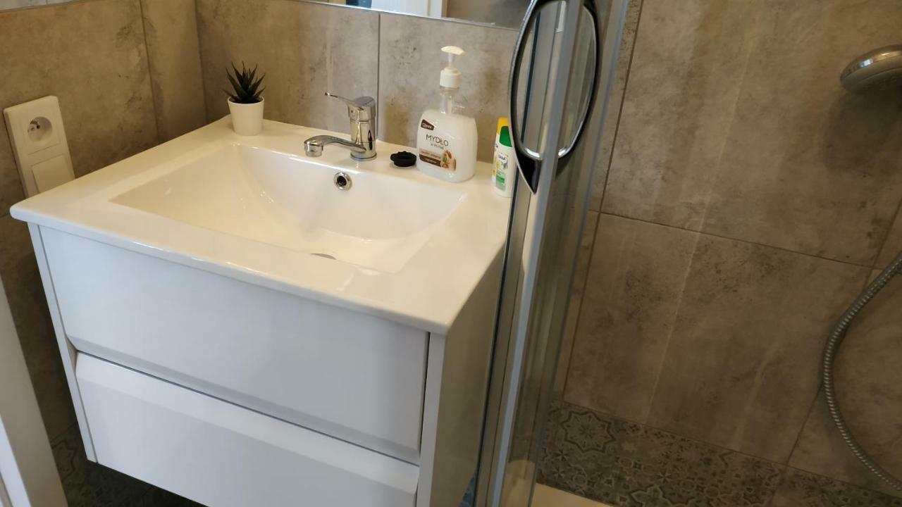 Lukas Guest Rooms Krakow Exterior photo